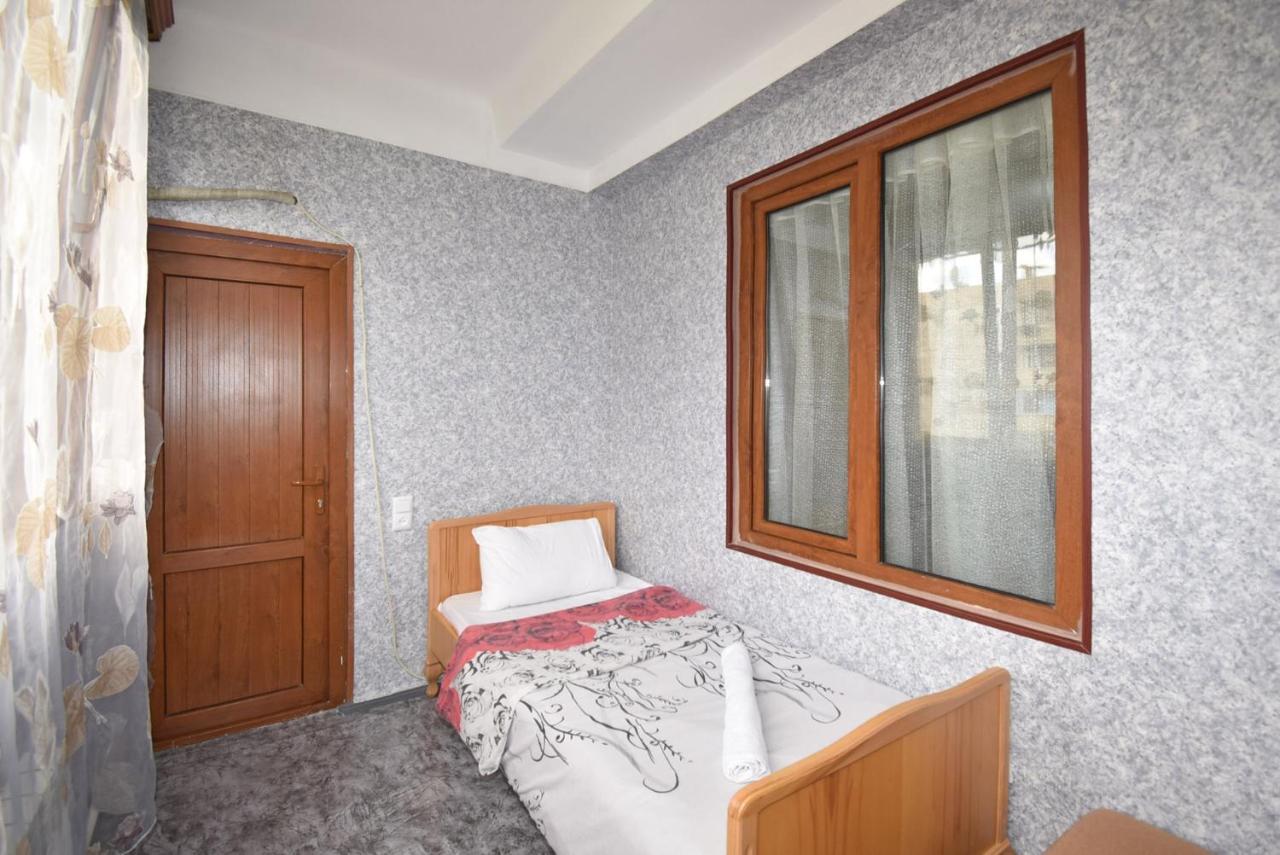 Amigo Apartment In The Centre Yerevan Exterior photo